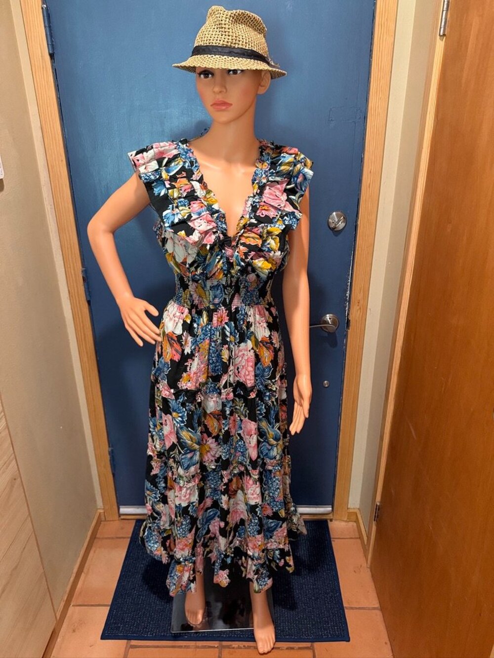 🌸 Love the Label Tropical Floral Ruffle Maxi Dress | Open Back | Size Small